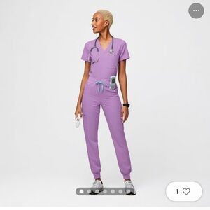 FIGS lavender scrub set